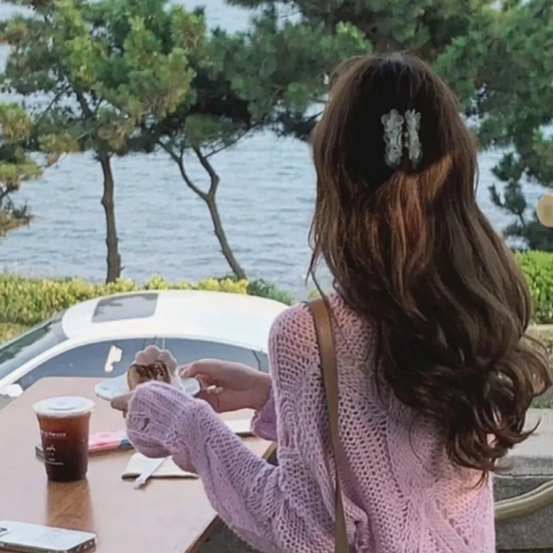 裸女游城